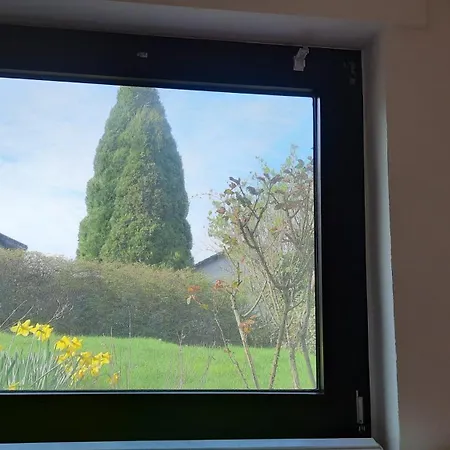 Kleine In Ruhiger Lage Apartment